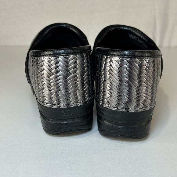 Dansko Pro XP Clogs Comfort Shoes Silver Color Women’s size 37 EU 6.5 US - Picture 4 of 7